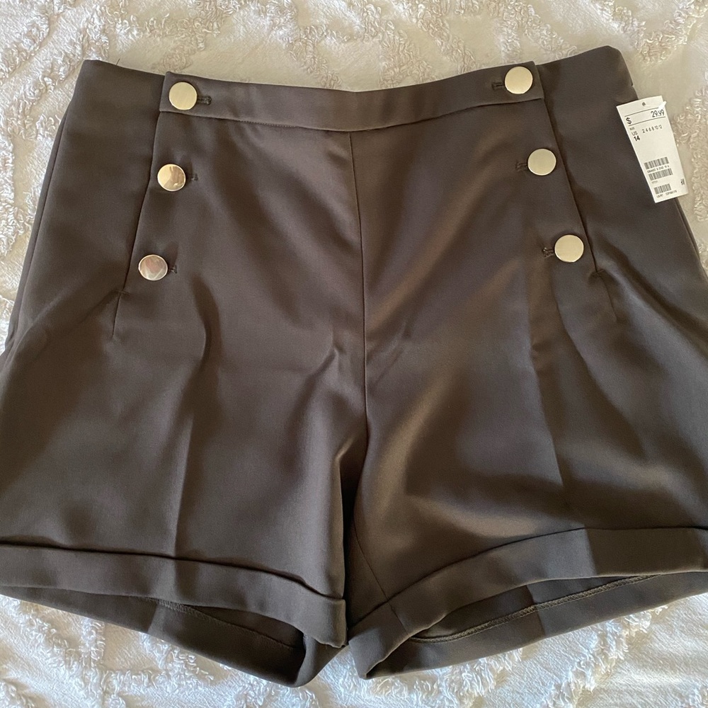 NWT - Olive Green Shorts H&M